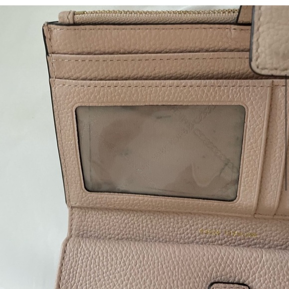 Michael Kors wallet - Picture 5 of 12